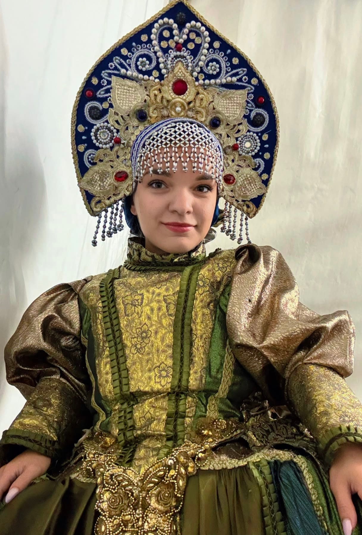 Русский костюм с кокошником